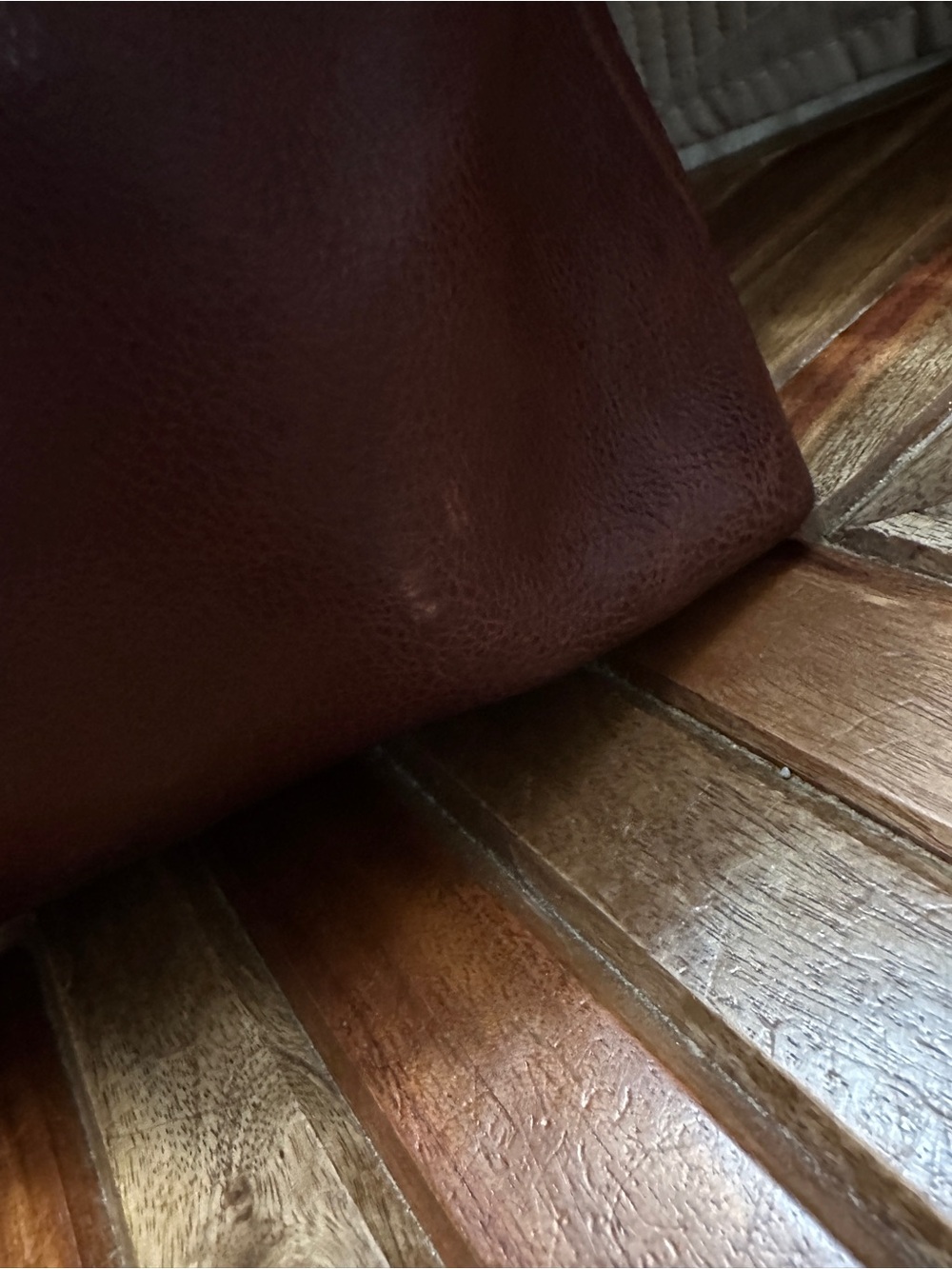 Portland Leather Raindrop Crossbody Satchel in Nutmeg - Picture 3 of 8